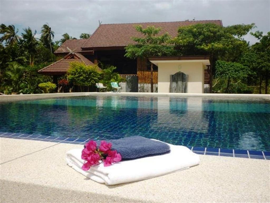 Euro Lanta White Rock Resort Ko Lanta Екстериор снимка