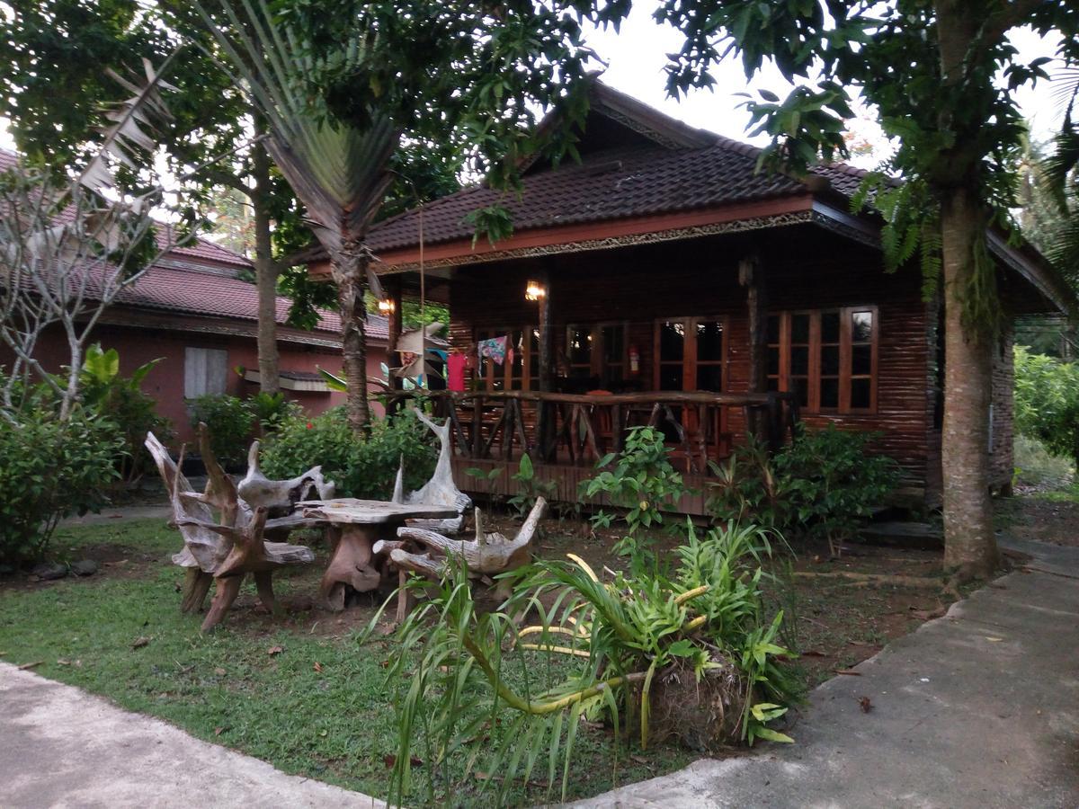 Euro Lanta White Rock Resort Ko Lanta Стая снимка