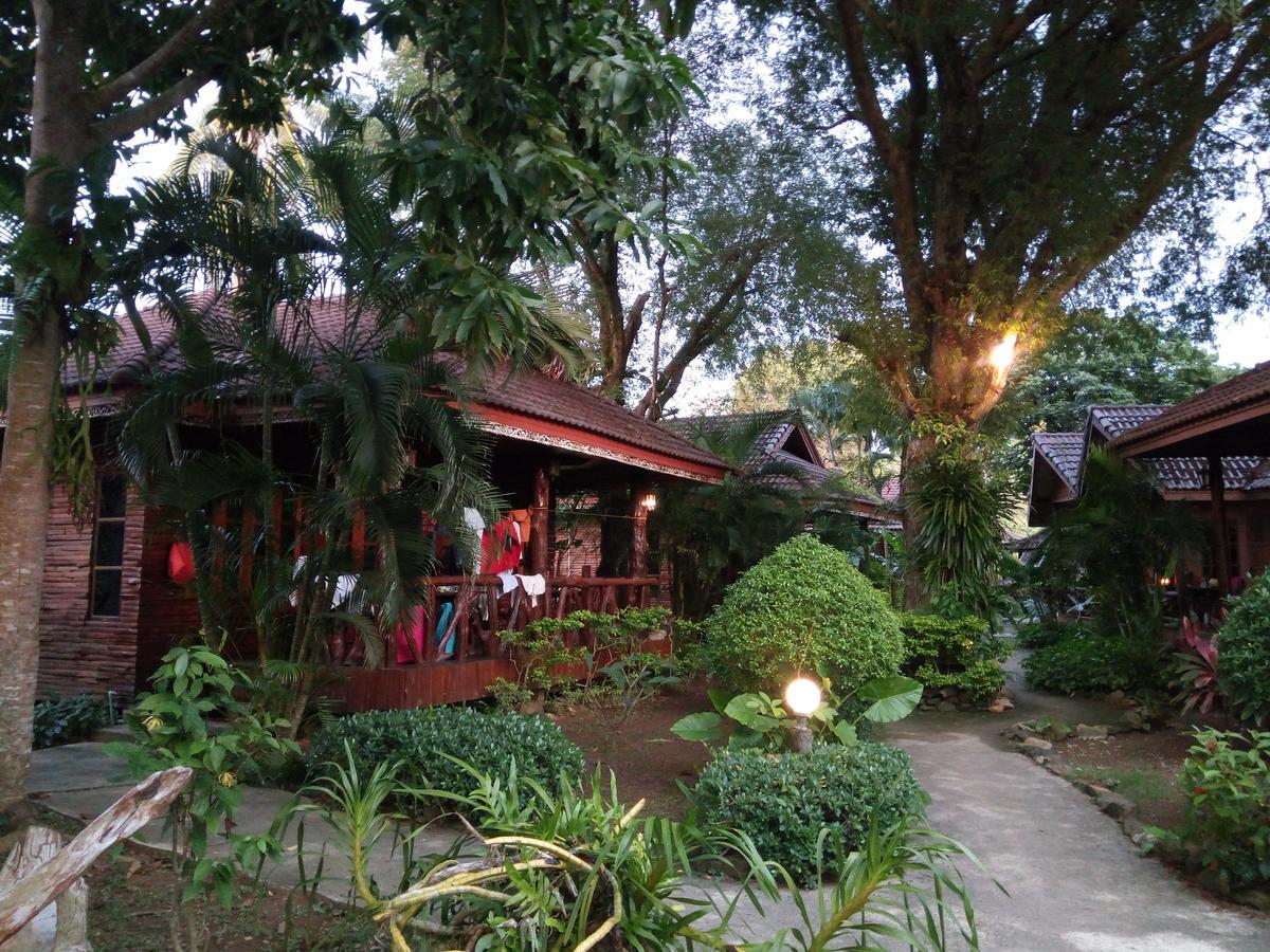 Euro Lanta White Rock Resort Ko Lanta Стая снимка
