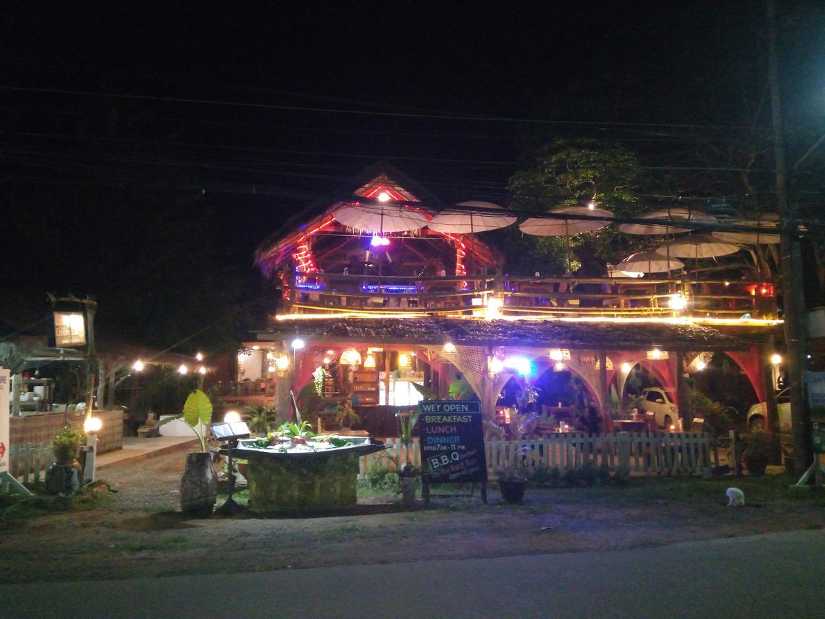Euro Lanta White Rock Resort Ko Lanta Стая снимка